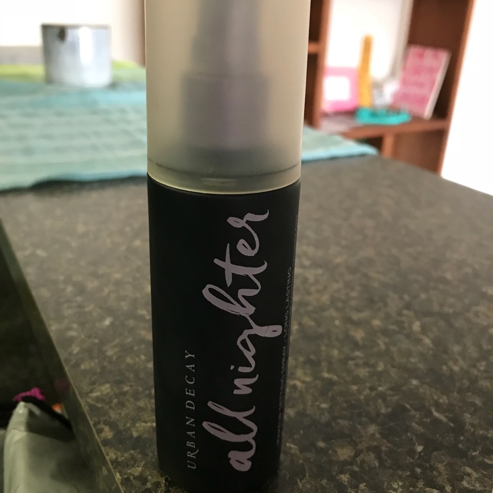 All nighter setting spray